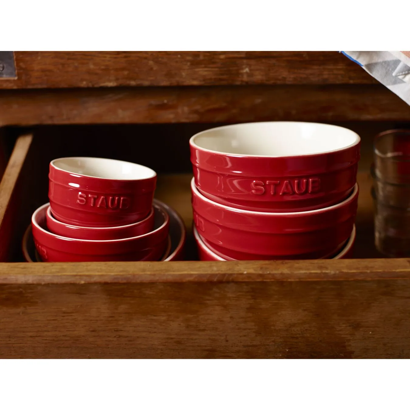 Staub Ciotola Rotonda - 14 Cm, Ciliegia 5 Staub Ciotola Rotonda - 14 Cm, Ciliegia - immagine 5