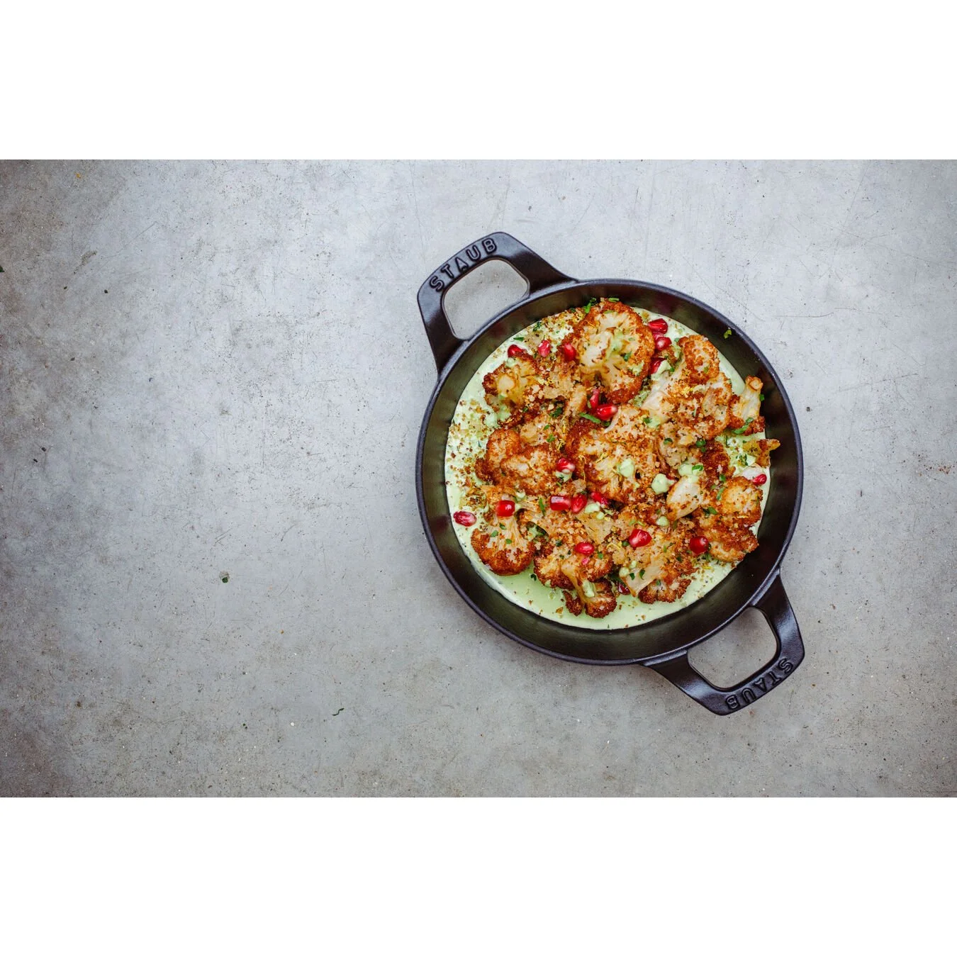 Staub Pirofila Rotonda - 16 Cm, Nera 3 Staub Pirofila Rotonda - 16 Cm, Nera - immagine 3