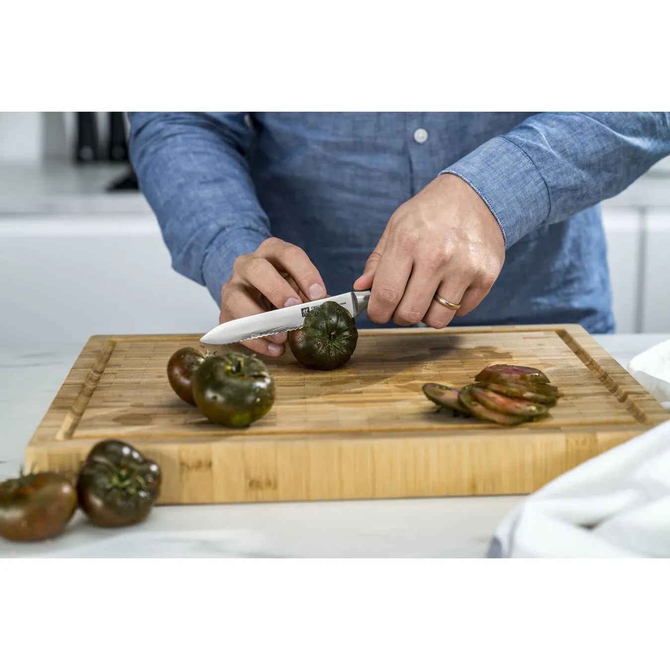 Zwilling Coltello Universale 13 Cm, Oro Opaco 3 Zwilling Coltello Universale 13 Cm, Oro Opaco - immagine 3